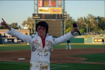 johnny_reno_as_elvis003003.jpg