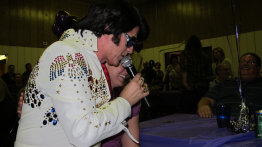 johnny_reno_as_elvis003004.jpg